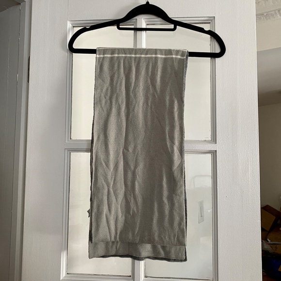 Calvin Klein Logo White and Gray Stripe Scarf - Picture 2 of 7